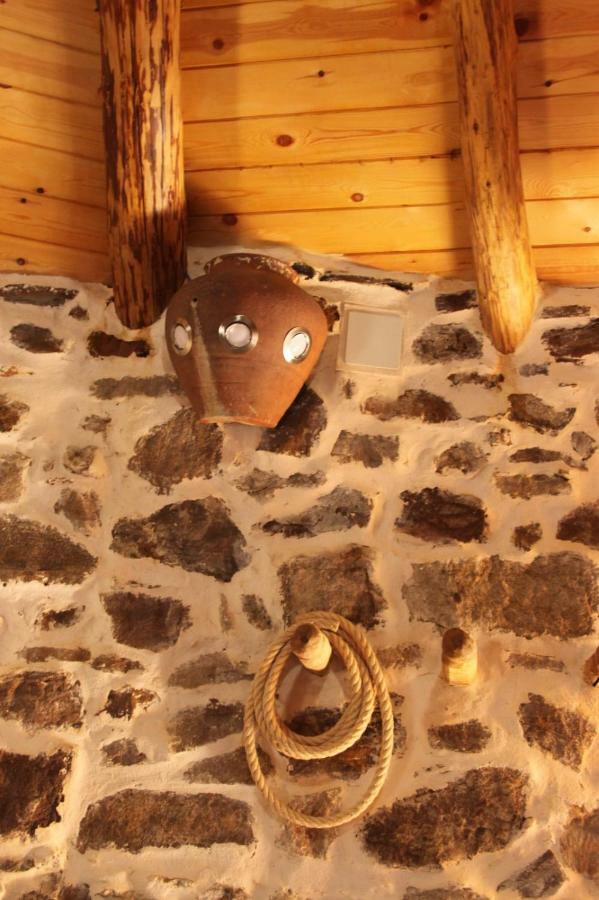 Alojamiento Los Chozos Cazalla de la Sierra Esterno foto